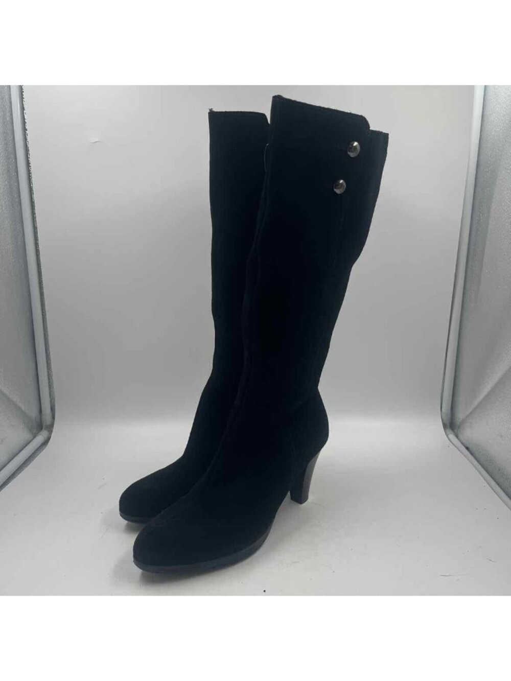 C La Canadienne Women's Shoe Size 7.5 Black Solid Boots